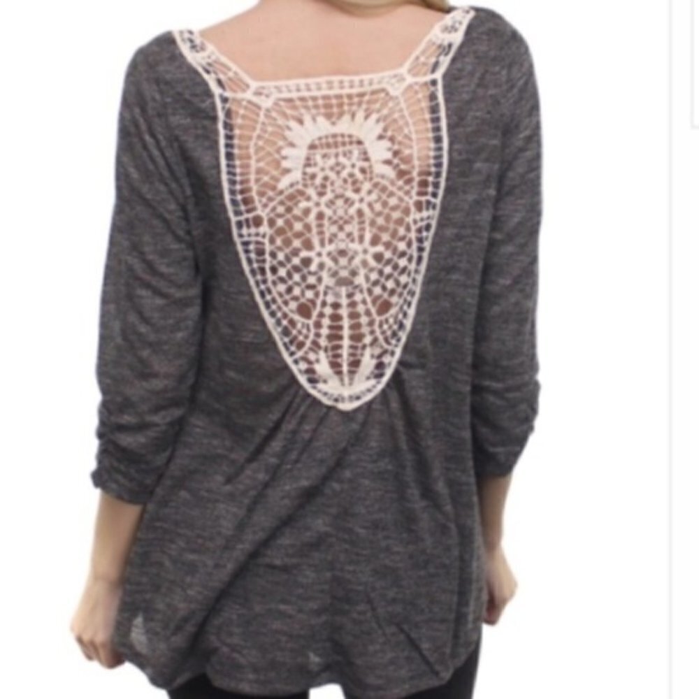 Almost Famous Hi/Low Top Crochet‎ Cutout Back